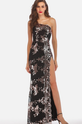 Maxikleid mit glänzenden Pailletten und hohem Schlitz
